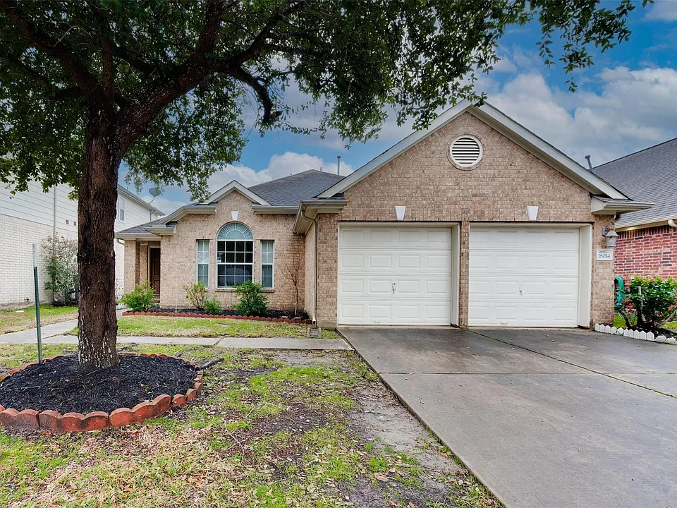 16014 Hidden Crest Dr