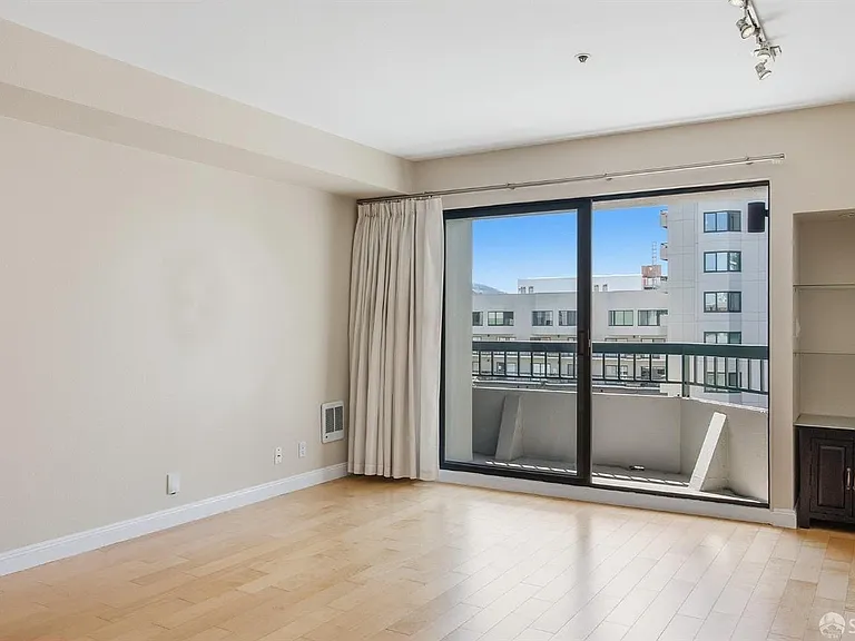 601 Van Ness Ave #406 — Photo 12