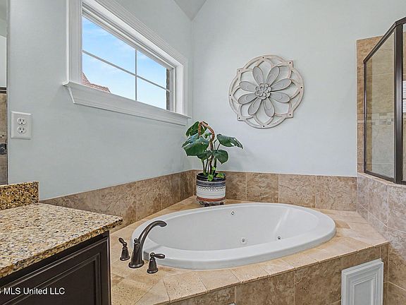 4th image of 4253 Ridgemont Rd