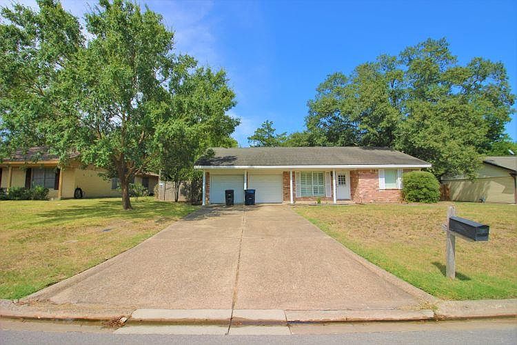1st image of 1007 Glade St