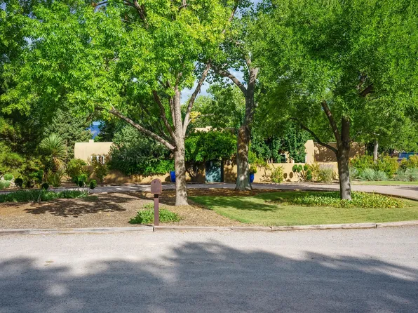 317 Parham Ct, Corrales, NM 87048