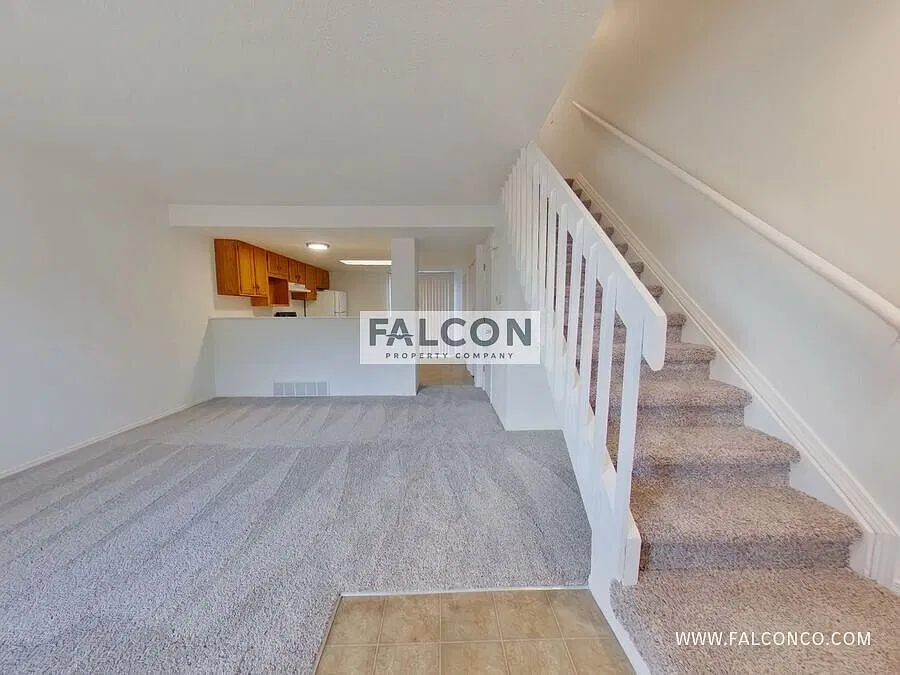 Charming Townhome in South-East Colorado Springs! — Photo 2