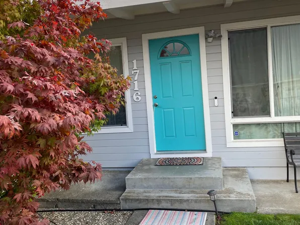 1716 Royal Ave, San Mateo, CA 94401