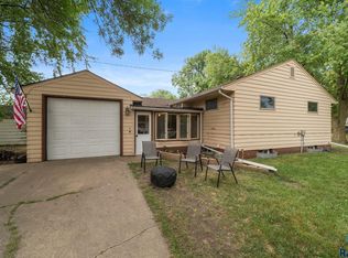 400 S Juniper Ave, Marion, SD 57043