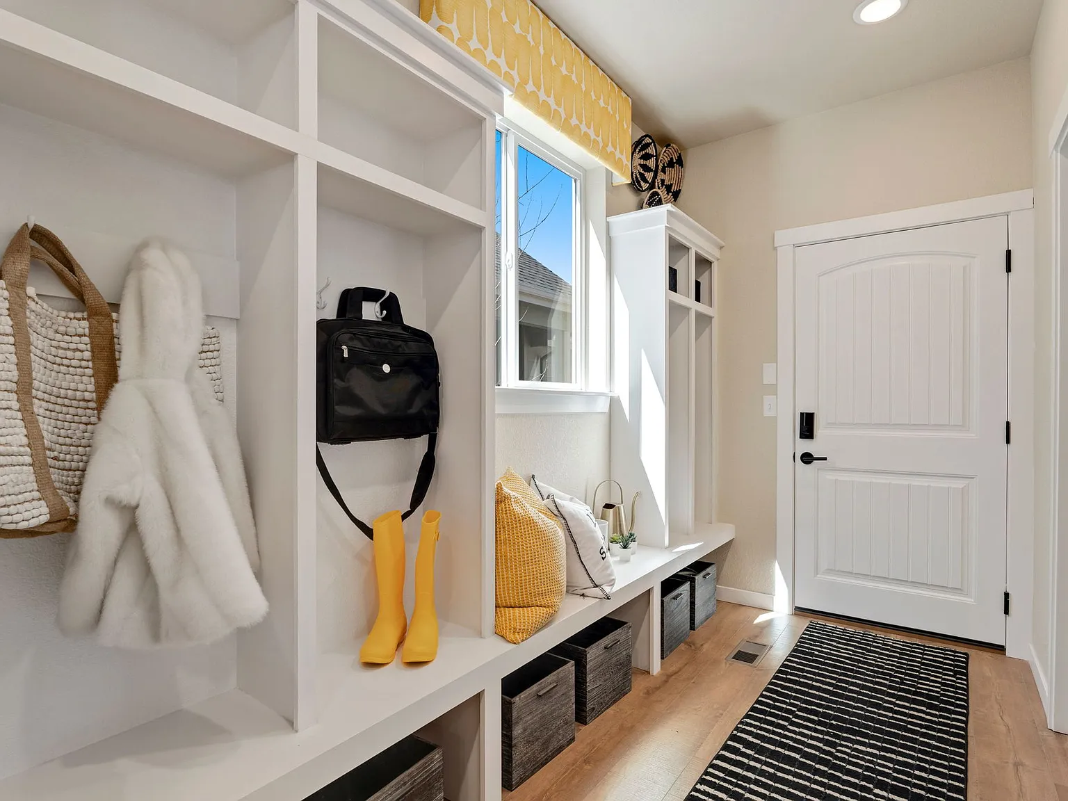 3 bed, 2951 sqft, $3,200 — Photo 3