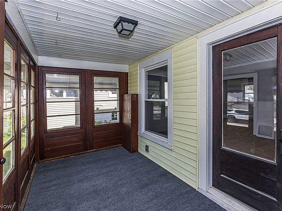 5th image of 1304 Nestor Ave