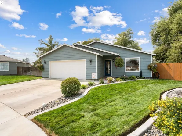 1059 W Hartley Ave, Hermiston, OR 97838