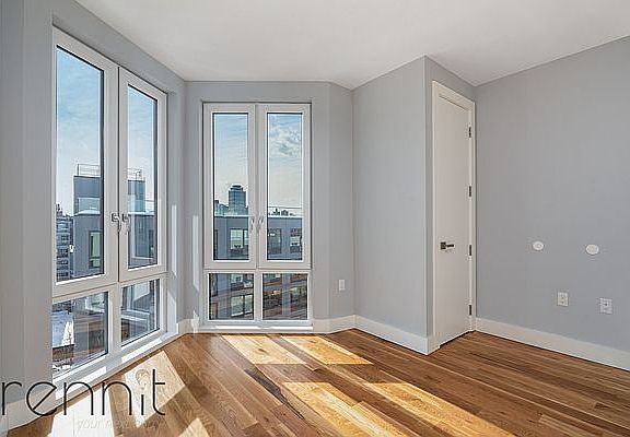 3rd image of 35 Ainslie St #7G