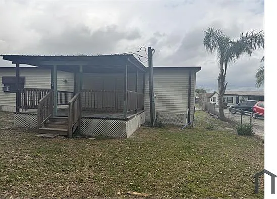 221 Janet Ln — Photo 5