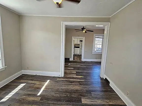 6 bed, 2.0 bath, 2005 sqft, $2,095 — Photo 2