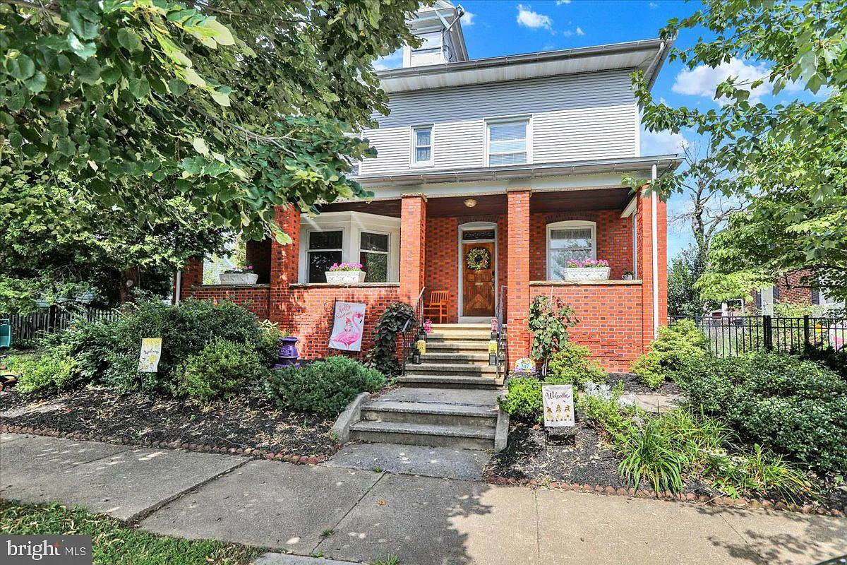 207 State St photo 1