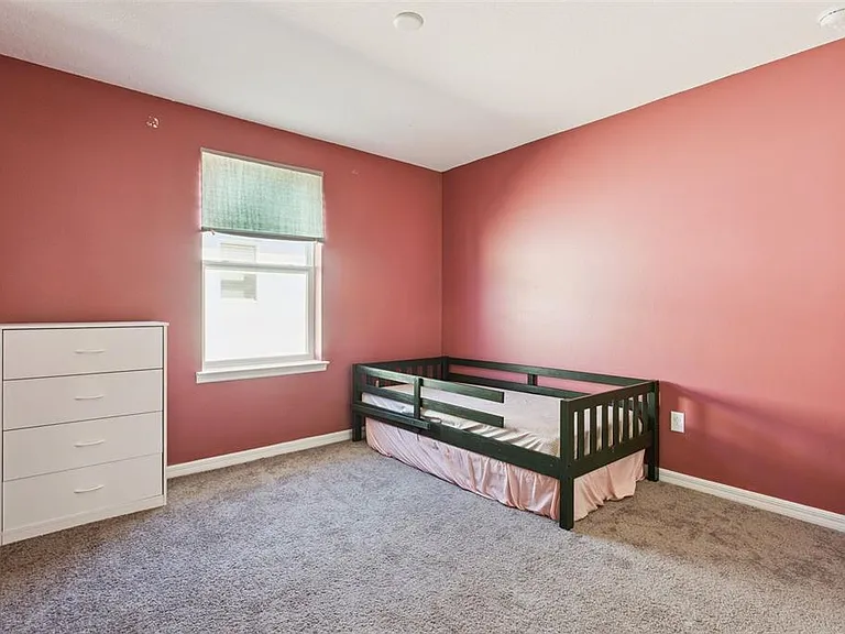 1111 Lone Palm Way — Photo 23