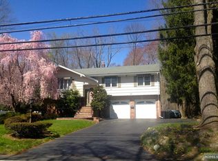 99 Pascack Rd, Hillsdale, NJ 07642
