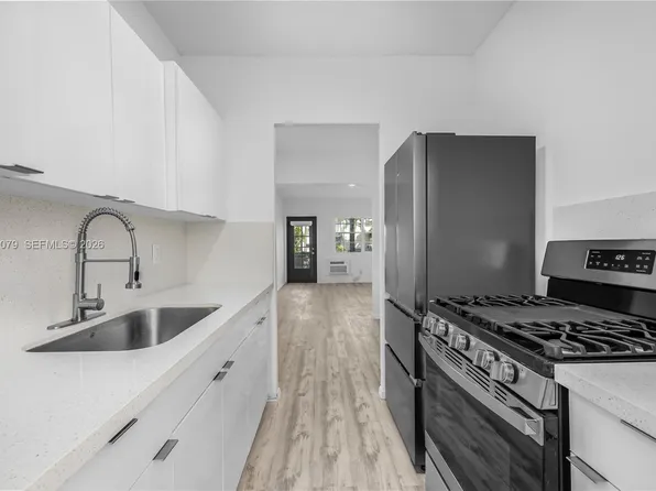 717 Espanola Way APT 110, Miami Beach, FL 33139