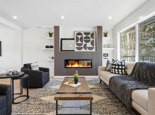 8616 W 7th St SW, Calgary, AB T2V1G9