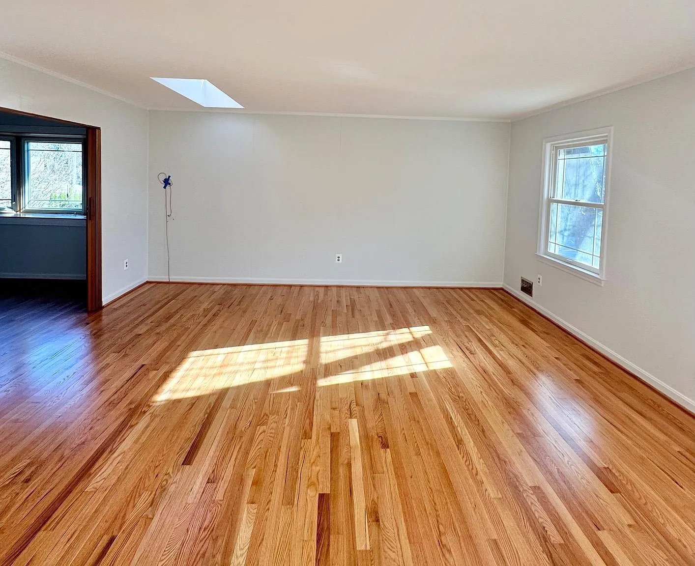 4 bed, 3.0 bath, 1884 sqft, $5,100 — Photo 4
