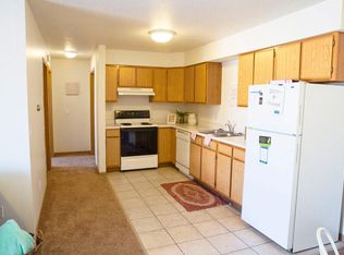 265 Kirkwood Ct SW APT 3, Cedar Rapids, IA 52404
