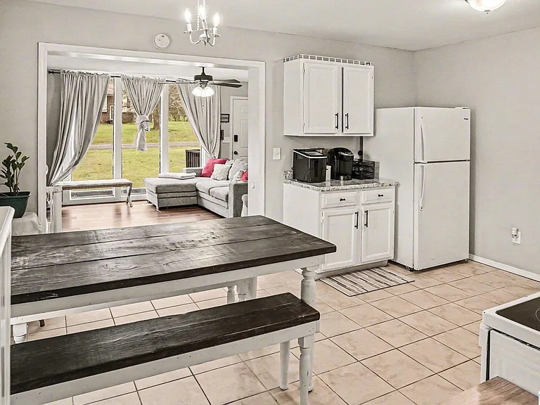 718 Natchez Trl — Photo 5