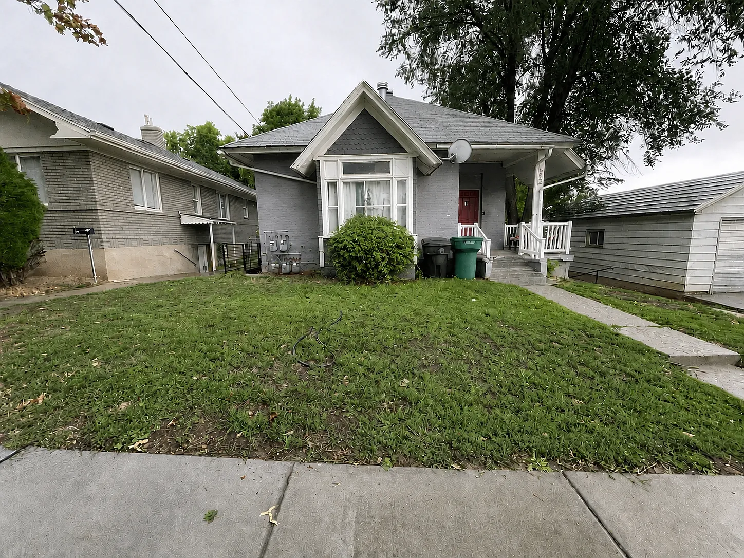 2 bed, 900 sqft, $995 — Photo 1