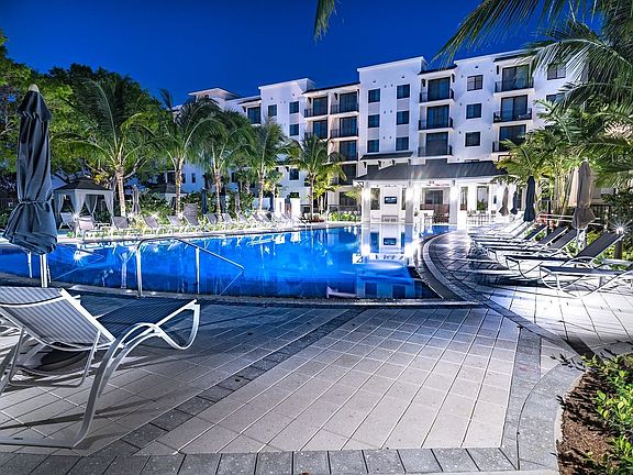 Resort Style Swimming Pool