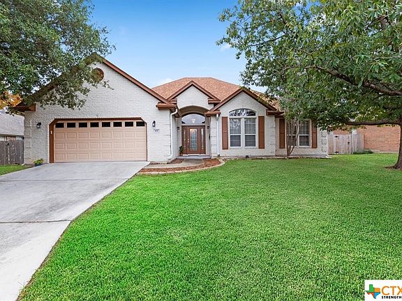 2nd image of 837 Crown Cir