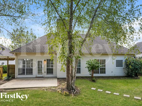 633 Old Cahaba Dr, Helena, AL 35080