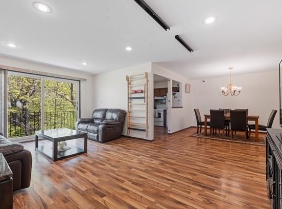 3rd image of 7520 W 111th St APT 3C