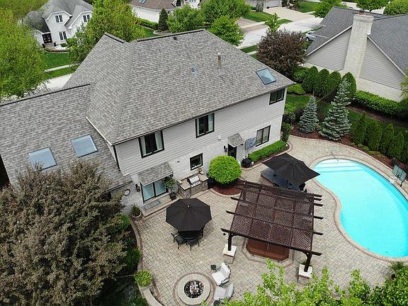 4th image of 15547 Glenlake Dr