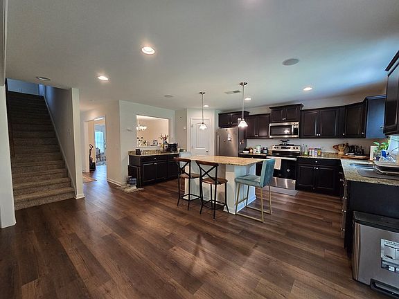 2nd image of 165 Whitetail Cir