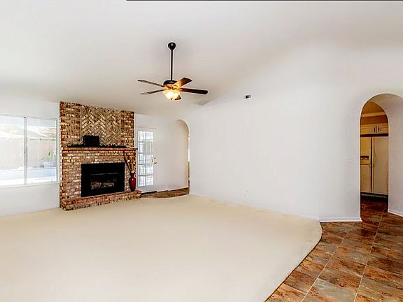 4th image of 1562 E Niles Ave