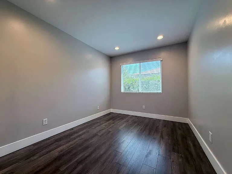 3652 1/2 Percy St #LOWER — Photo 23