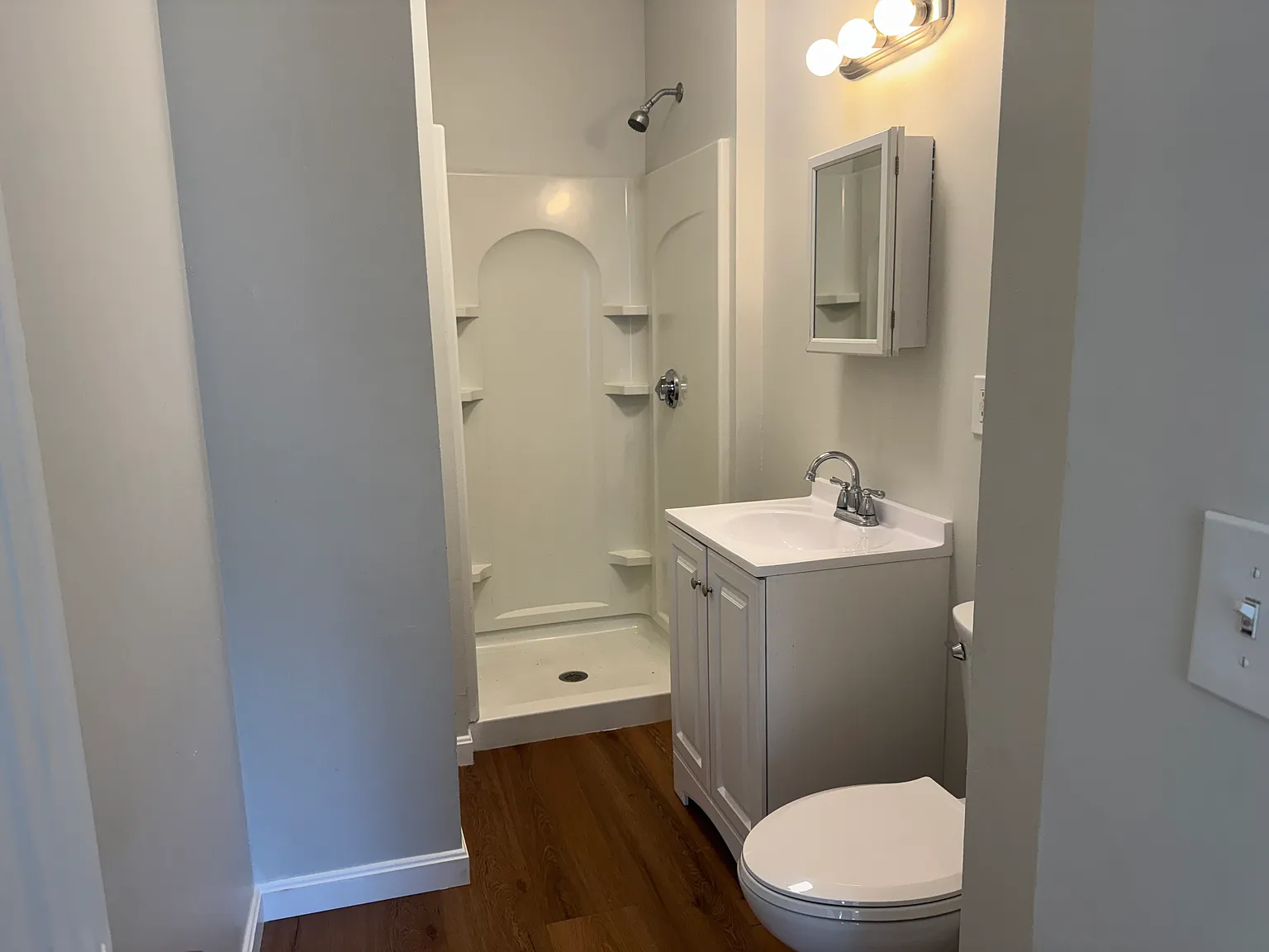 3 bed, 1000 sqft, $2,300 — Photo 4