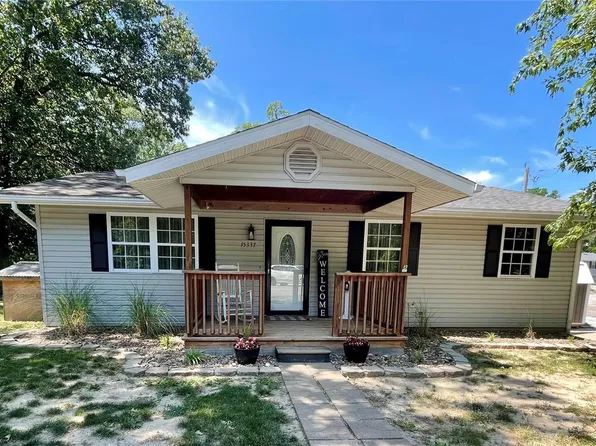 15337 Jeffrey Ln, Brighton, IL 62012