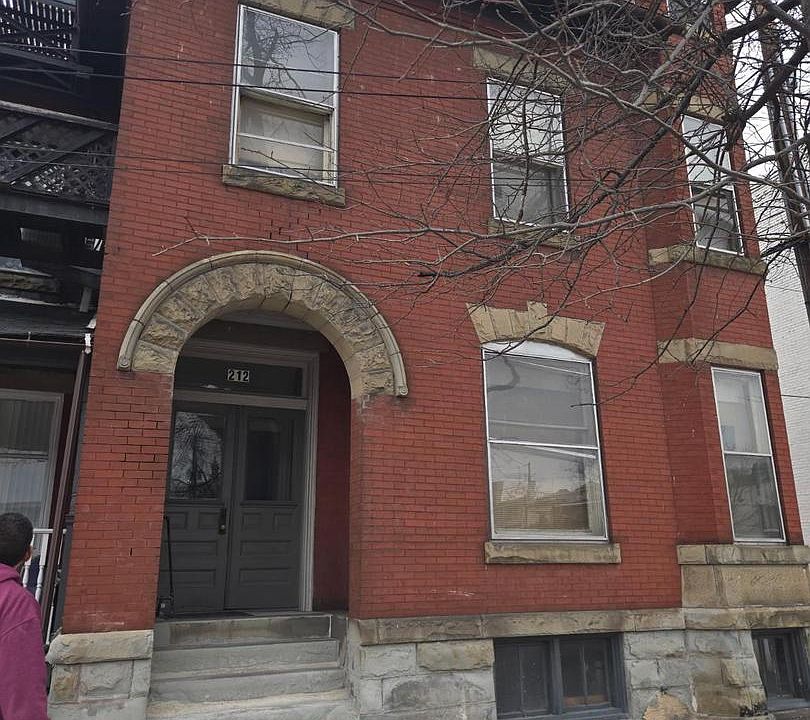 2nd image of 212 Forster St