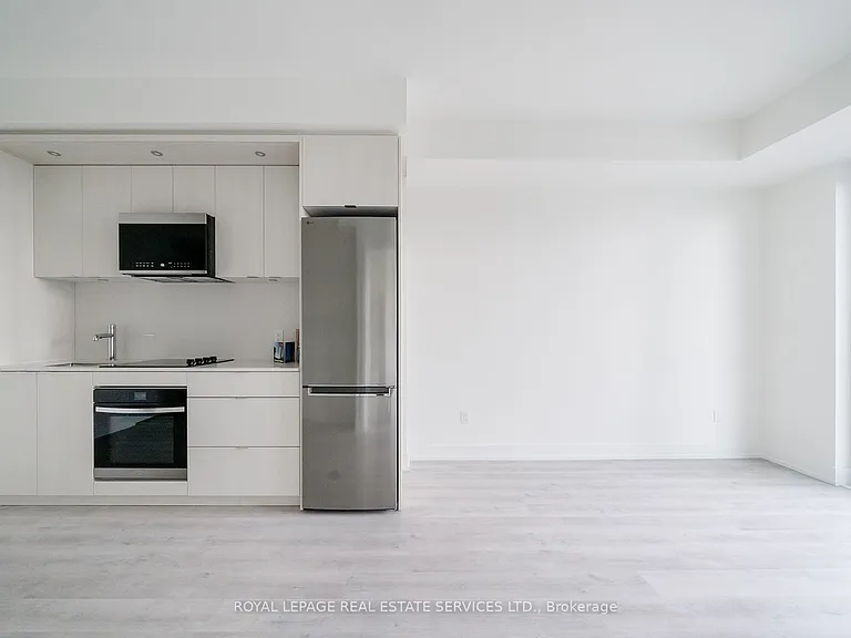 60 Central Park Dr #1207 — Photo 20