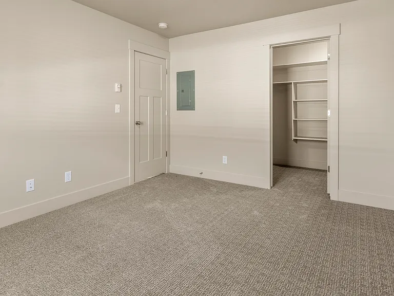 3573 Colt Cir — Photo 11