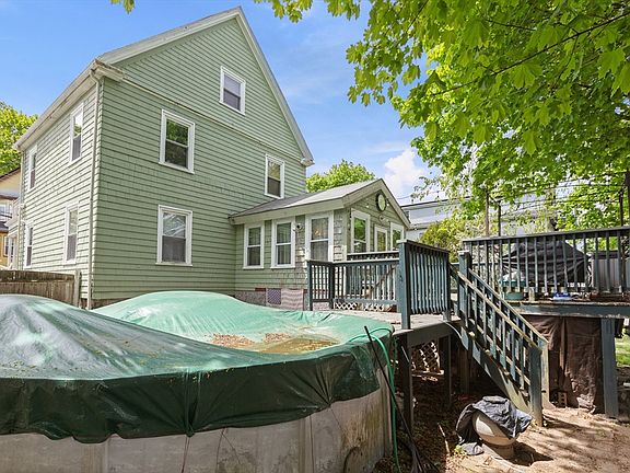 5th image of 30 Hutchinson St