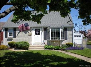 35 Henry St, Cheektowaga, NY 14227