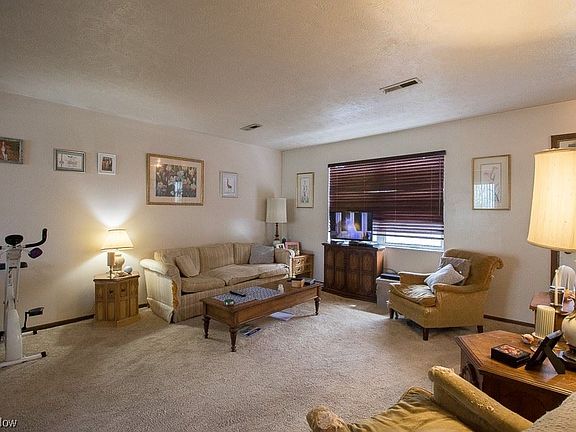3rd image of 17643 Northampton Ct