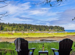 9720 NE Lofgren Rd, Bainbridge Island, WA 98110