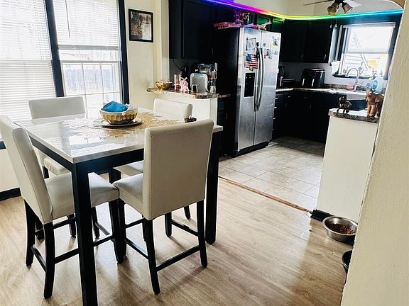 4th image of 1015 N 13th St