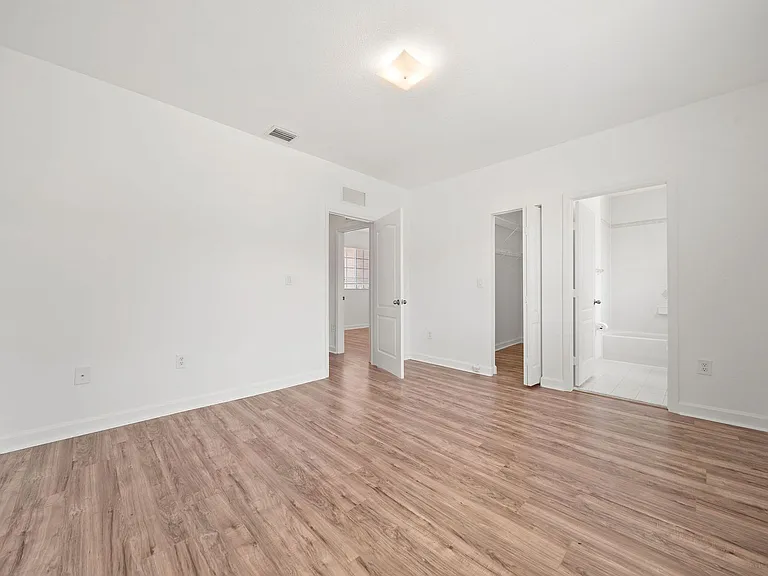 21459 SW 86th Pl — Photo 11