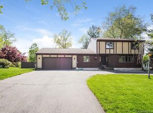 203 Valley View Rd, Manchester, CT 06040