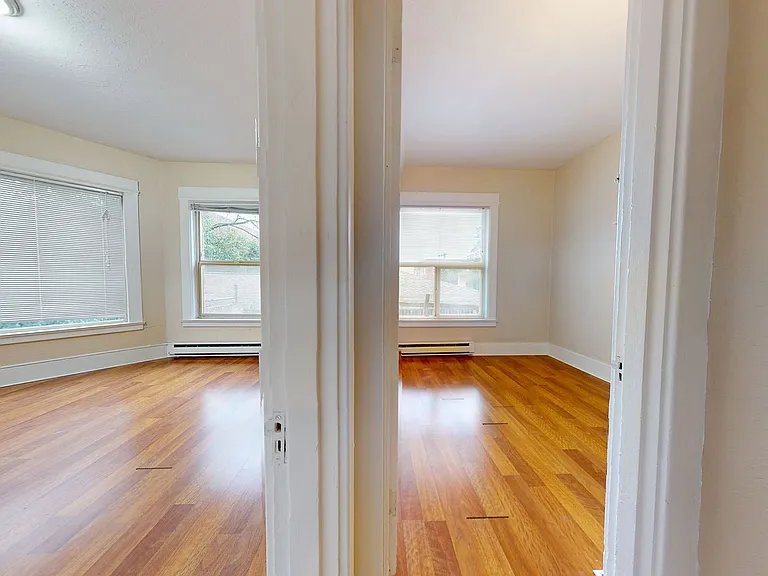Roycroft Apartments — Photo 28
