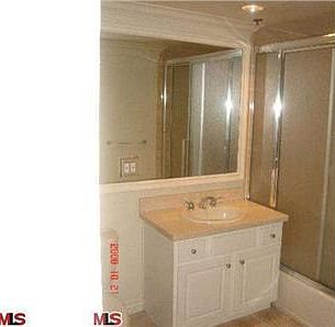 3rd image of 8455 De Longpre Ave APT 101