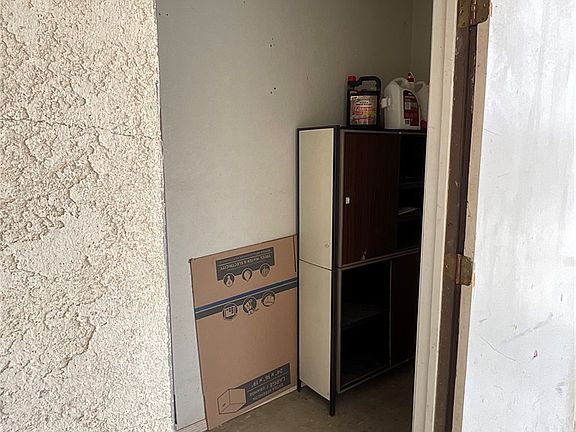4th image of 137 Hacienda