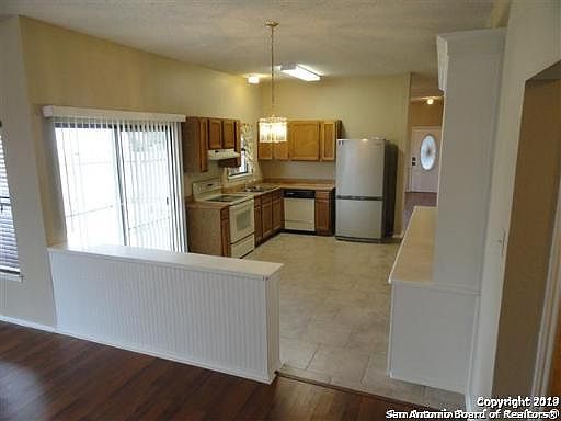 4th image of 602 Cypressgreen Dr