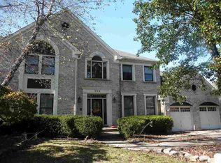 924 Lakepointe Ct, Union, KY 41091