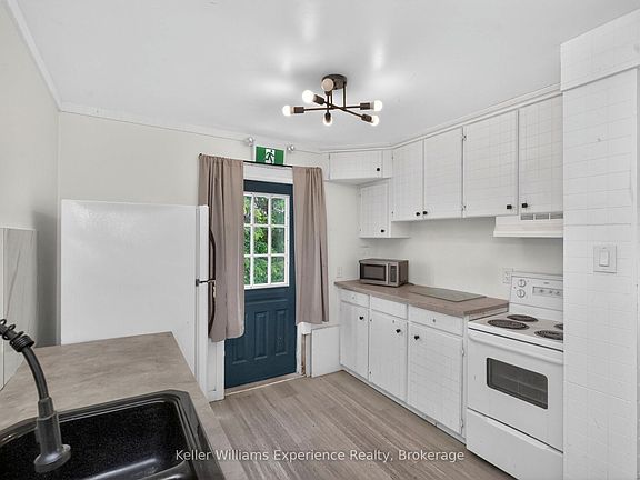 5th image of 9782 Beachwood Rd
