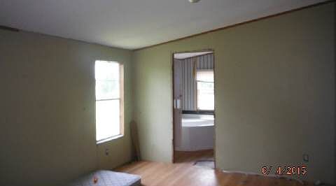 4th image of 621 N Lake Dr